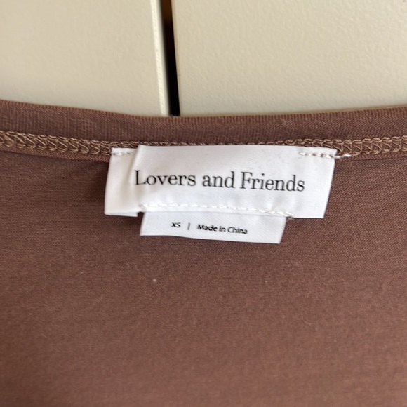 Brown Lovers and Friends Top - Picture 2 of 3